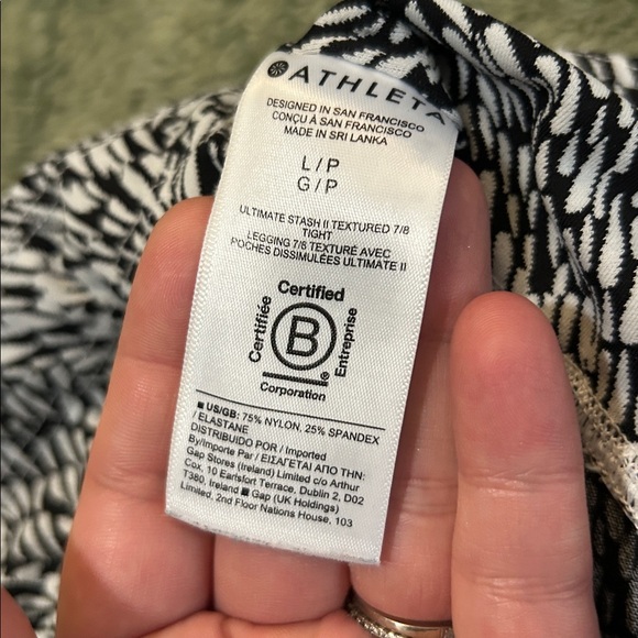Athleta Ultimate Stash Textured Print 7/8 Leggings EUC Sz L Petite - Picture 4 of 8